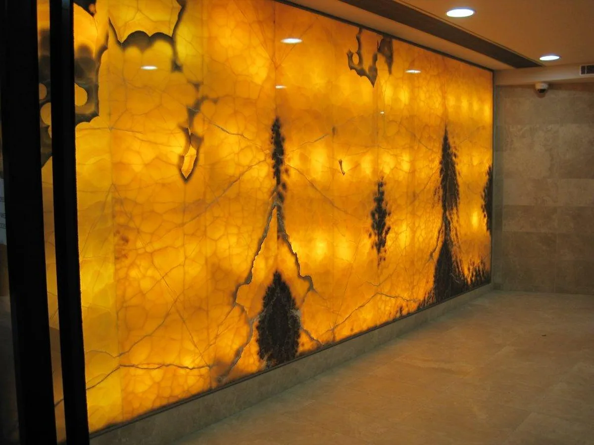 Onyx Wall · onic