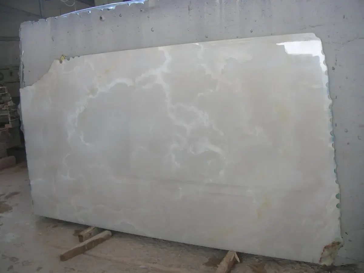 Pure White Onyx · onic