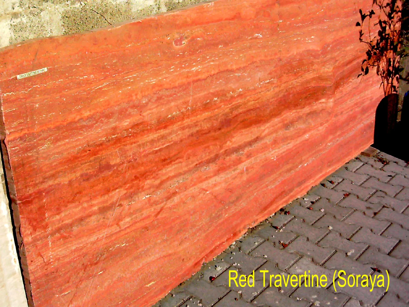 Travertini · Marmi di Carrara