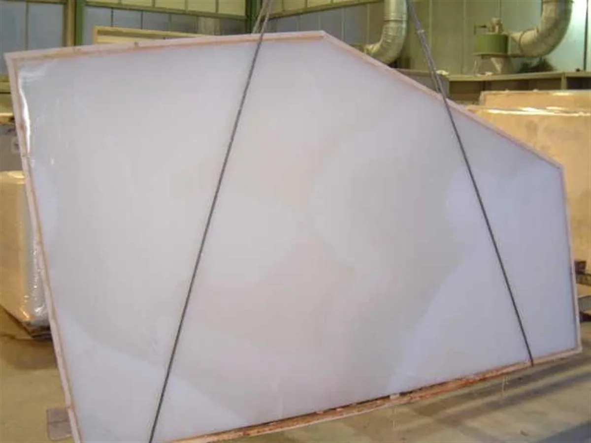 Super White Onyx 1 (Large) · onic