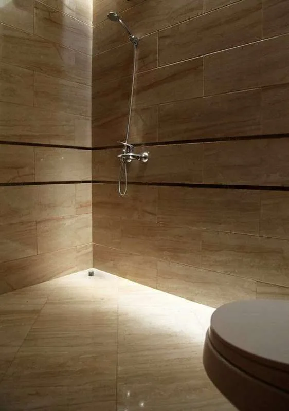 Bagni in marmo e pietra naturale · Marmi di Carrara · progetto 20
