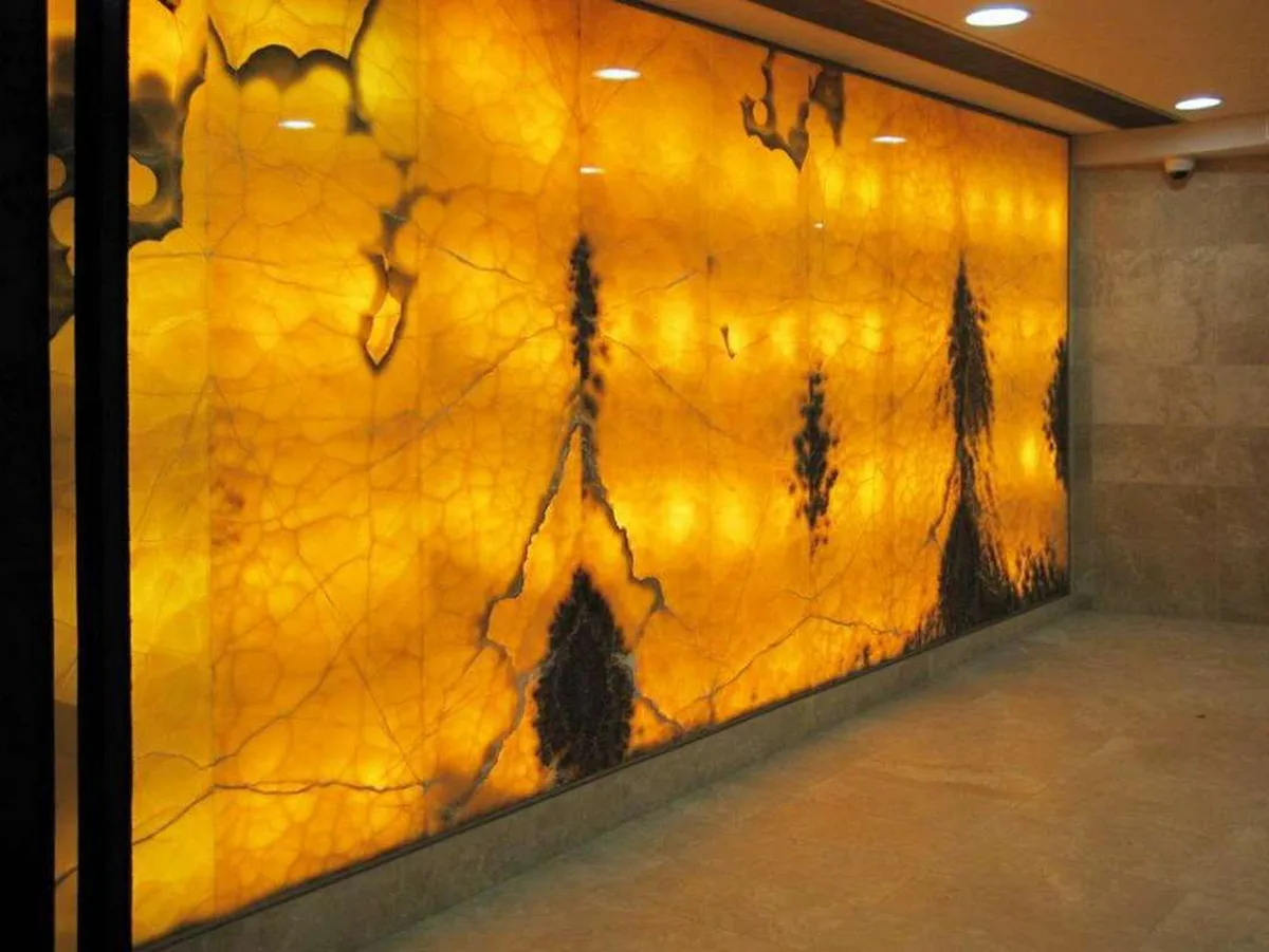 Onice retroilluminato in marmo e pietra naturale · Marmi di Carrara · progetto 3